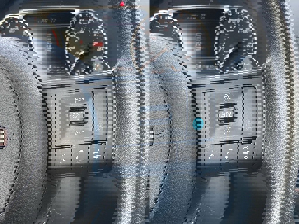 Used 2024 Nissan Rogue SV image 15