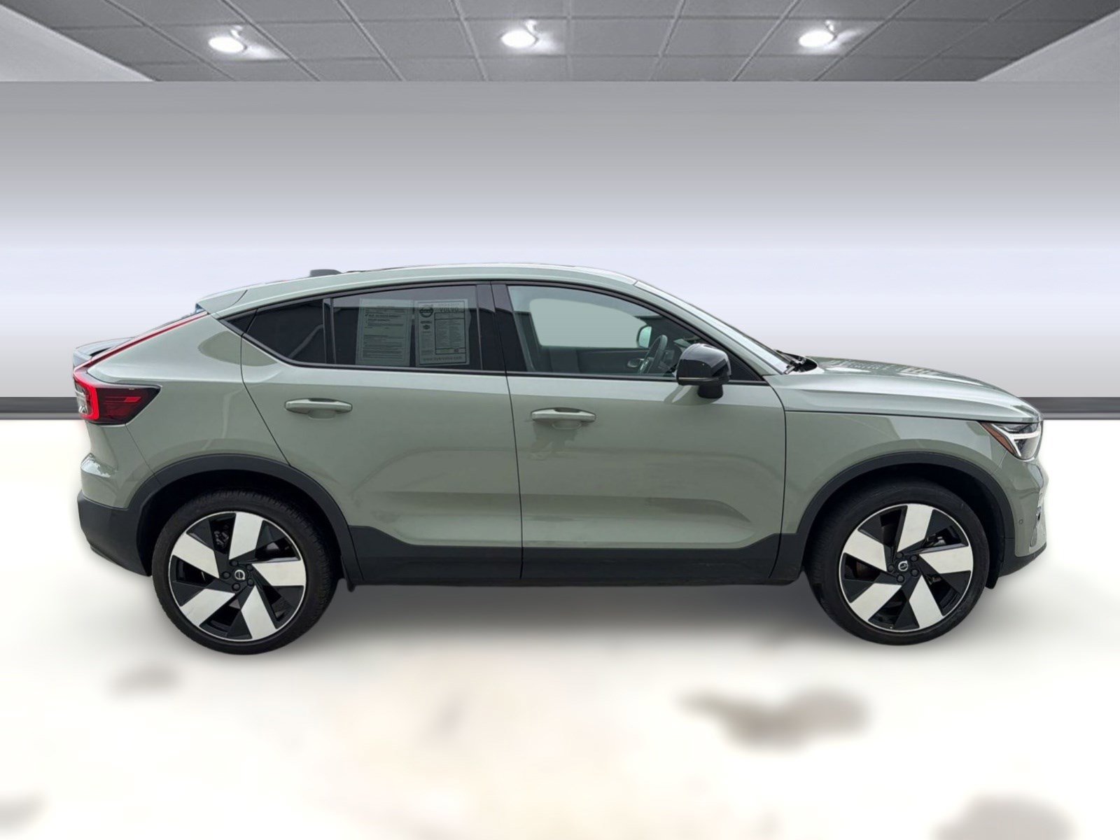 Used 2023 Volvo C40 P8 Recharge Ultimate w/ Protection Package Premier AWD/4WD image 8