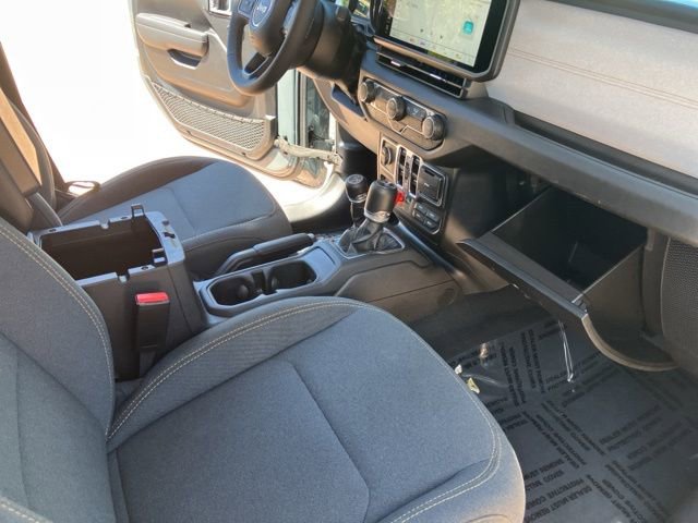 Used 2025 Jeep Wrangler Unlimited Sport S 4xe AWD/4WD image 32