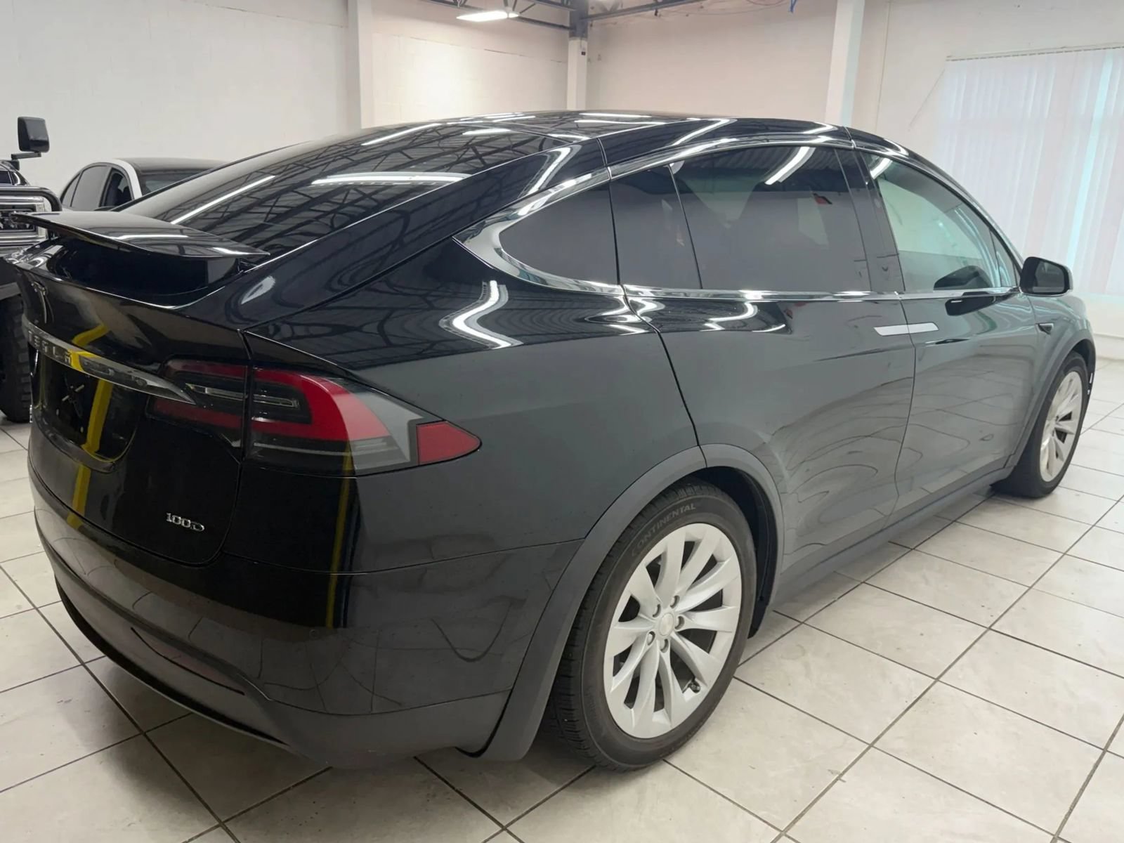 Used 2018 Tesla Model X 100D AWD/4WD image 9