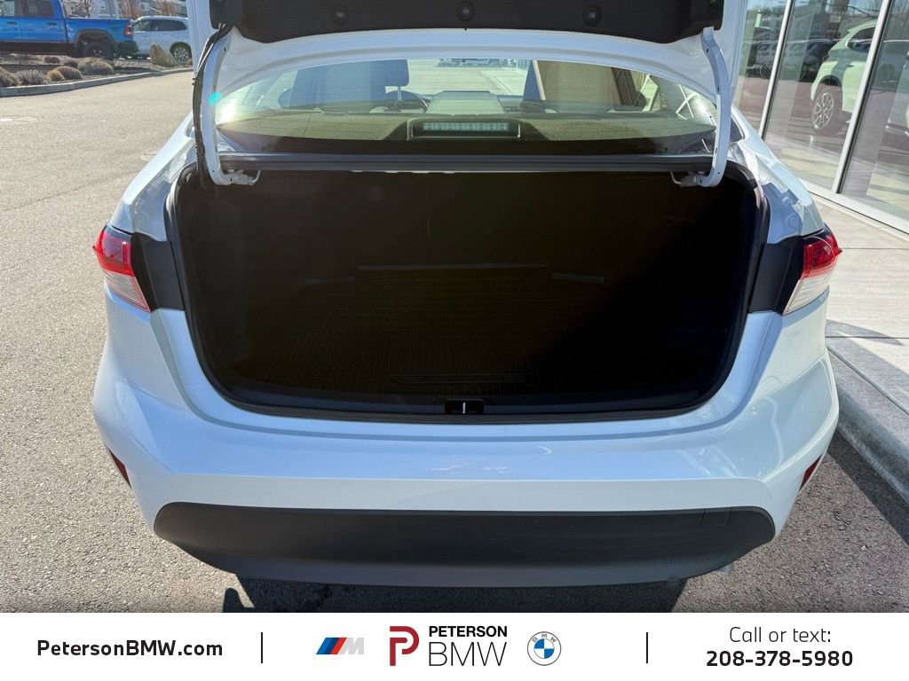 Used 2025 Toyota Corolla LE w/ LE Premium Package image 12