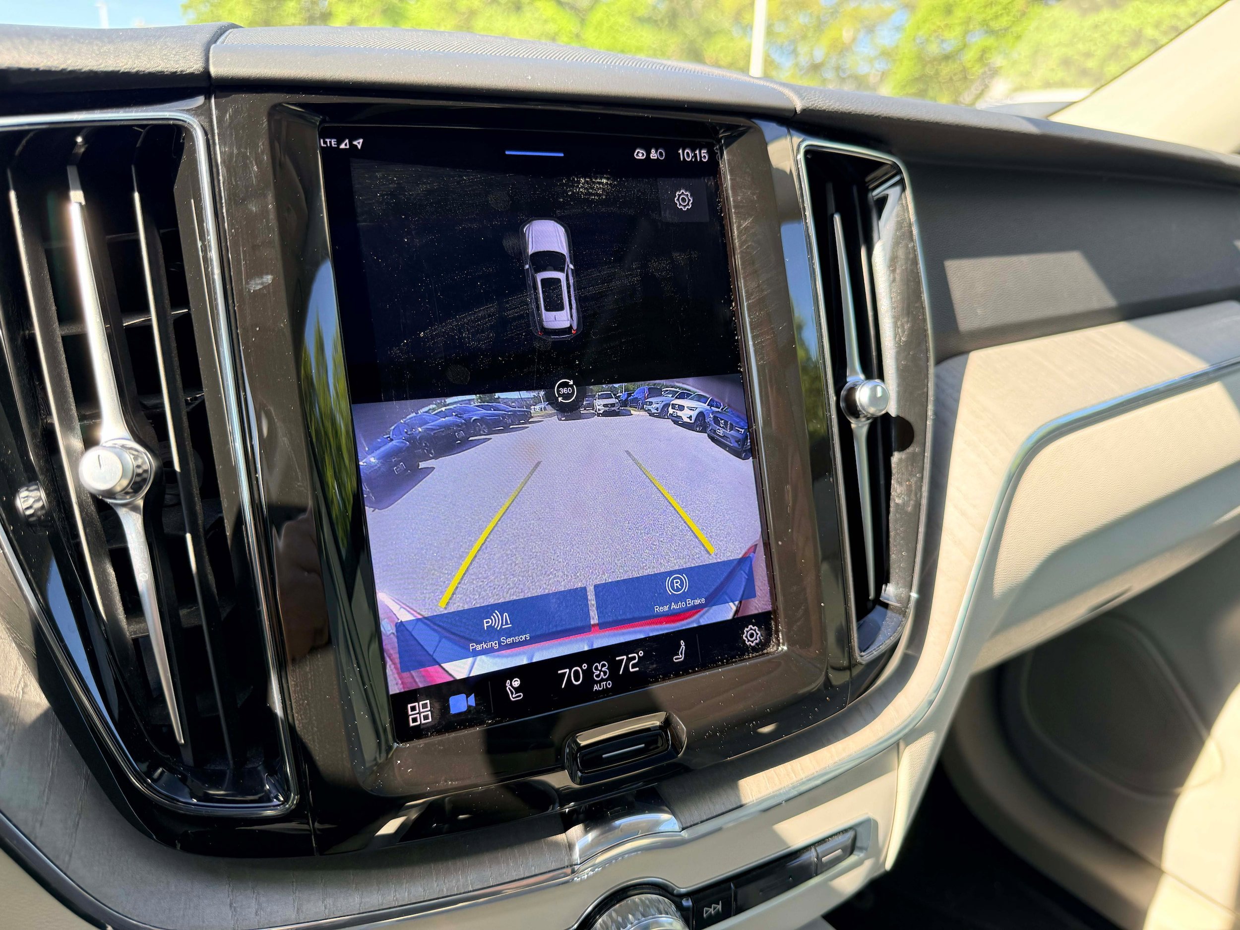 Certified 2023 Volvo XC60 B5 Plus w/ Climate Package image 20