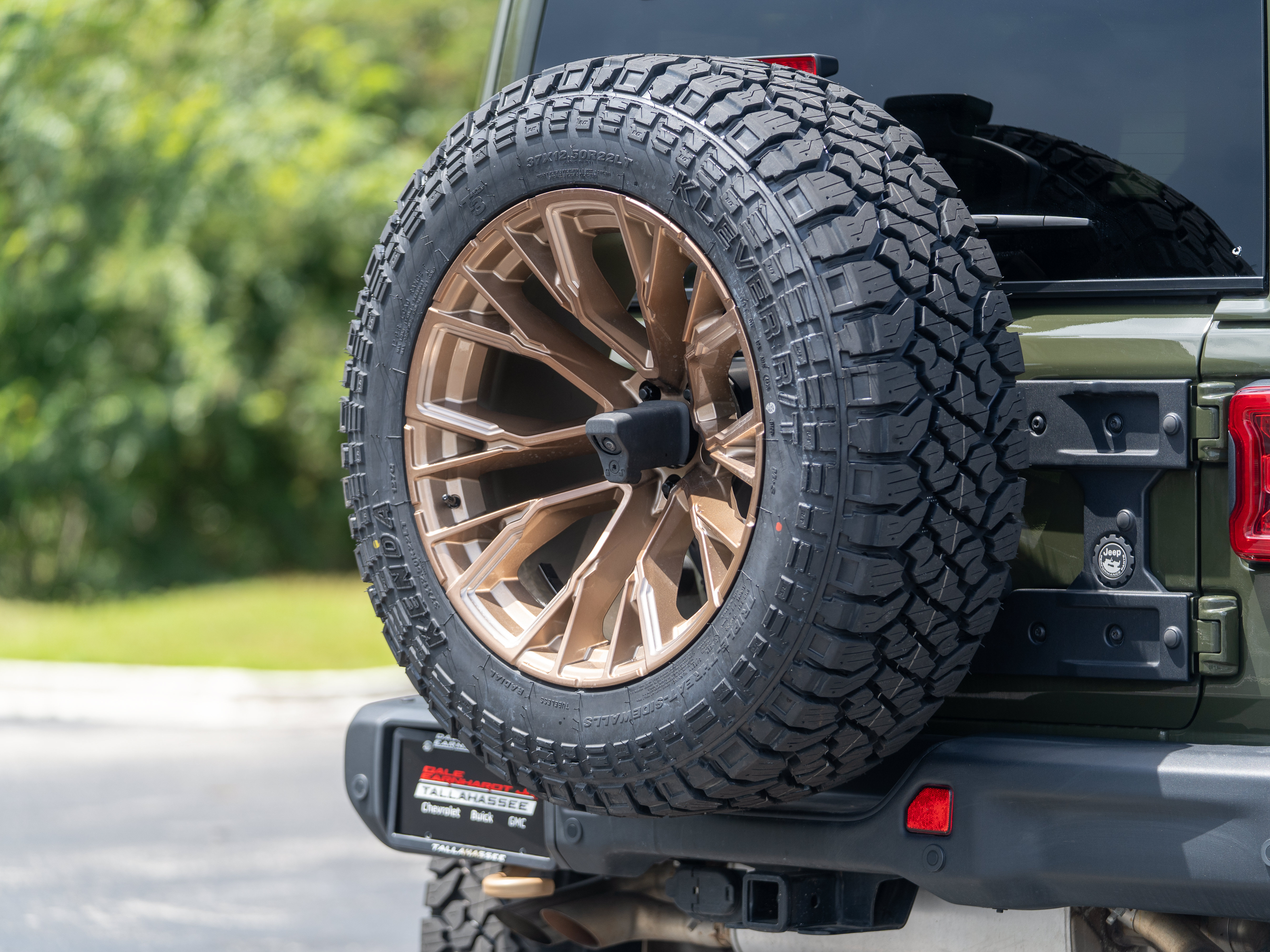 Used 2022 Jeep Wrangler Unlimited Rubicon w/ Xtreme Recon 35" Tire Package AWD/4WD image 47