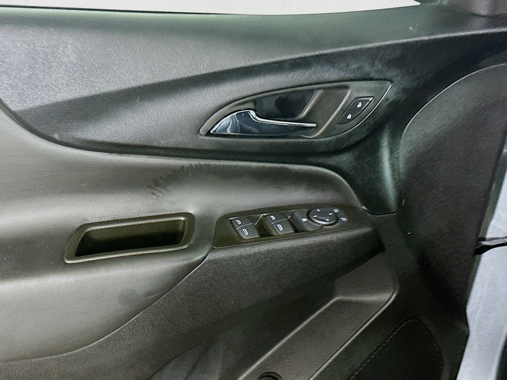 Used 2023 Chevrolet Equinox LT FWD image 15