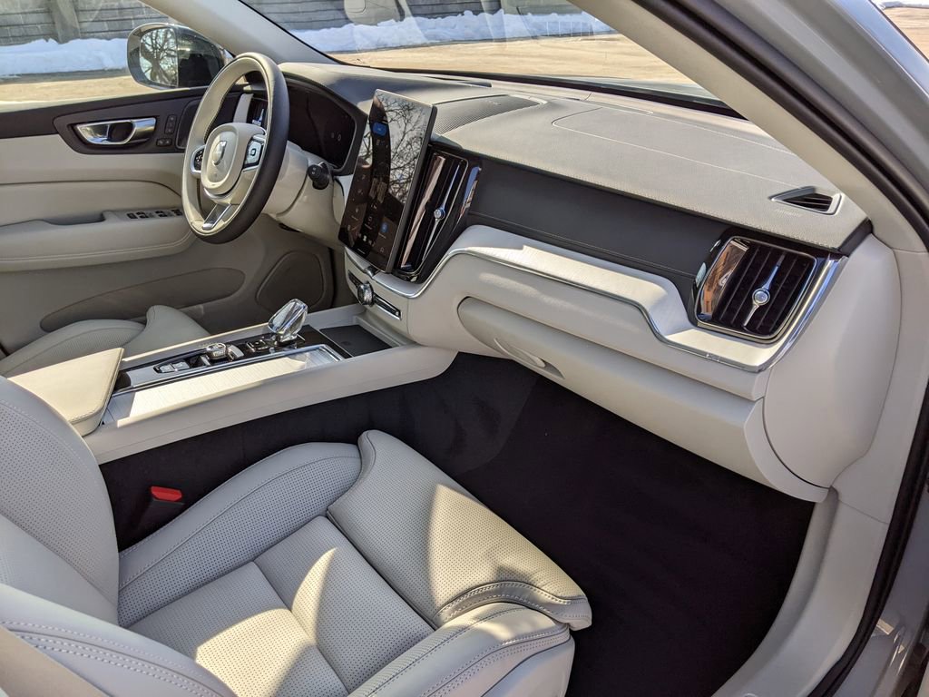 Certified 2026 Volvo XC60 B5 Ultra w/ Protection Package Premier image 21