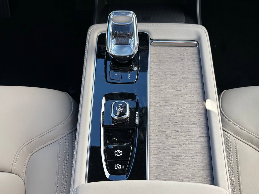 New 2026 Volvo XC90 B6 Plus w/ Protection Package image 12