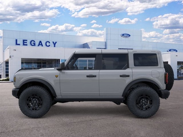 New 2026 Ford Bronco Badlands AWD/4WD image 3