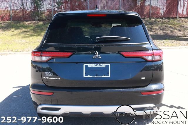 Used 2024 Mitsubishi Outlander SE image 6