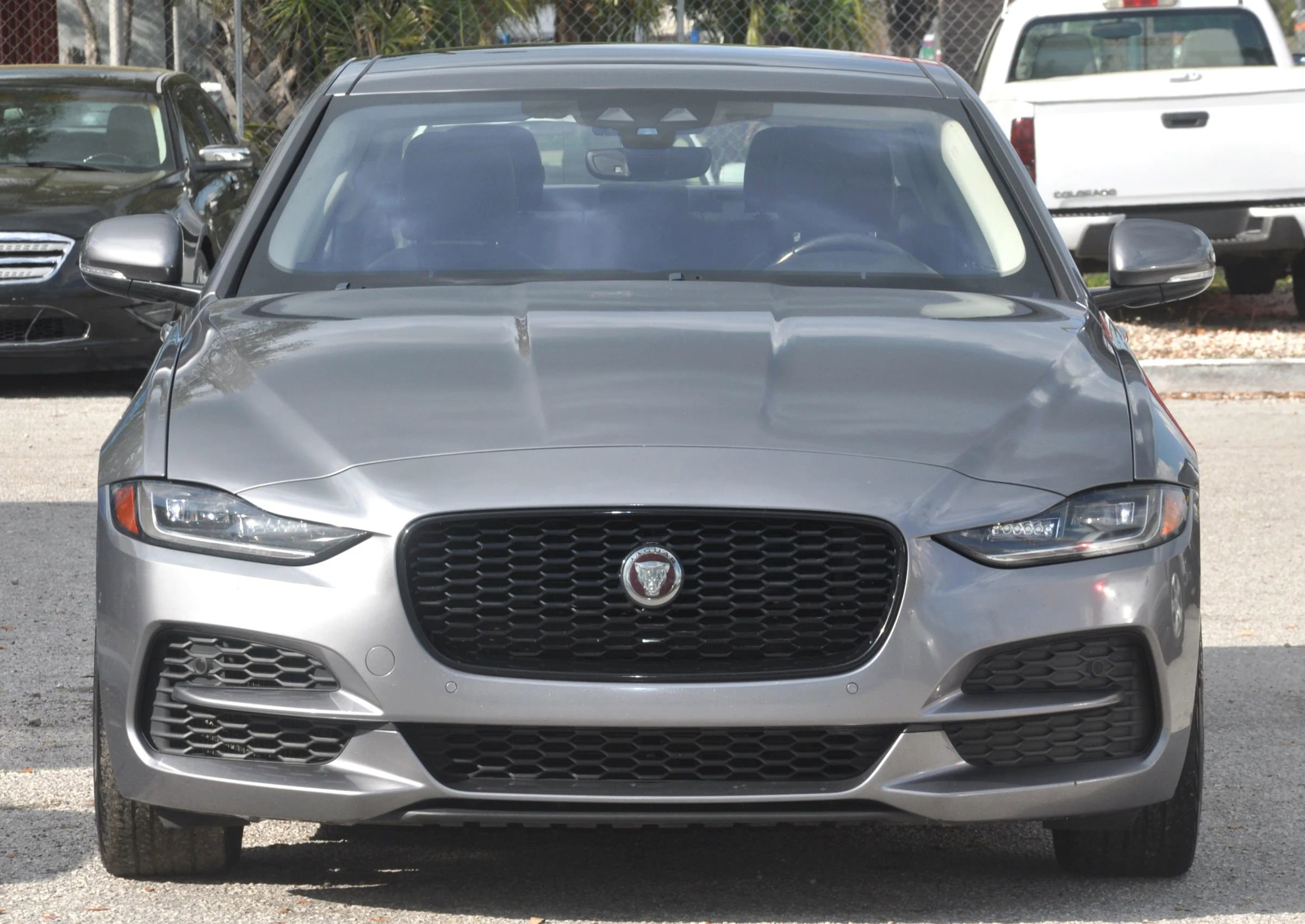 Used 2020 Jaguar XE S RWD image 4