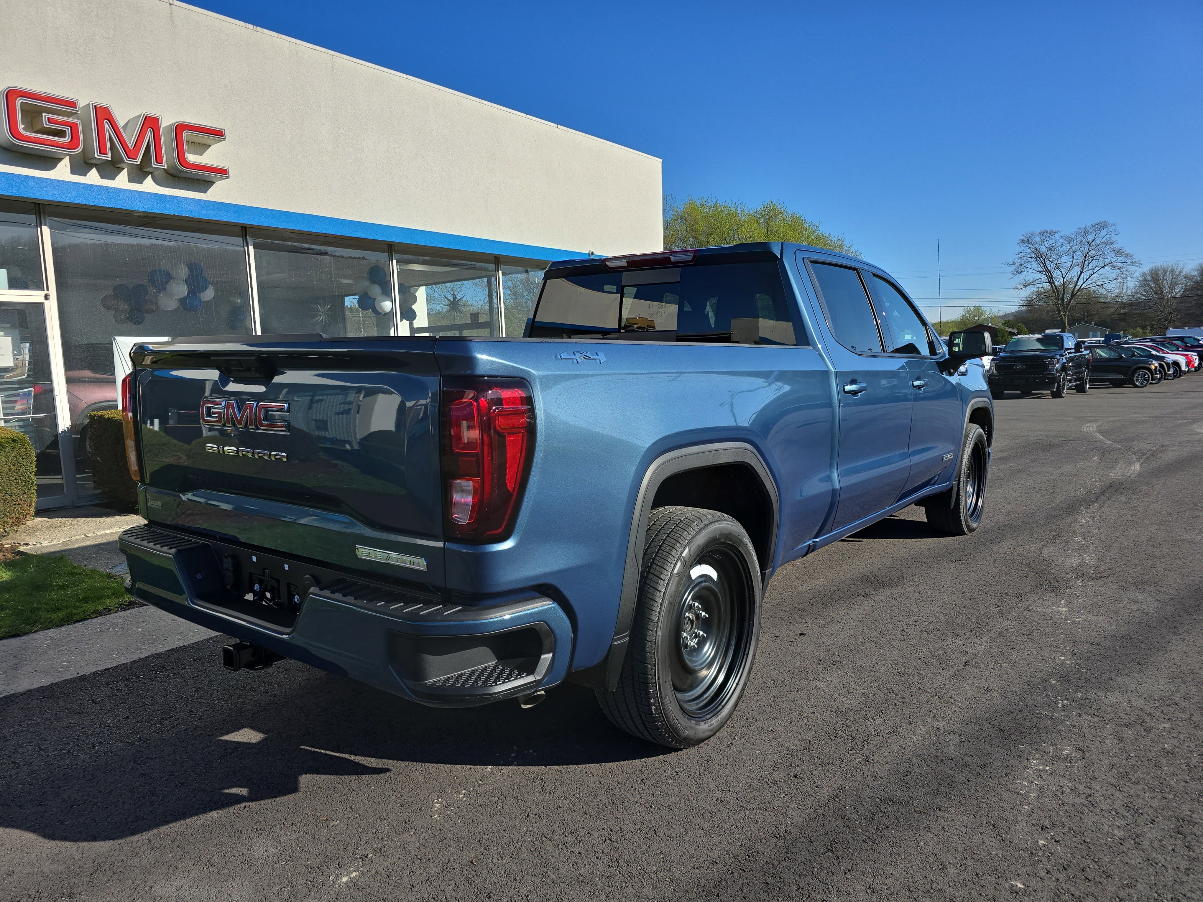 New 2026 GMC Sierra 1500 Elevation w/ Preferred Package AWD/4WD video 3