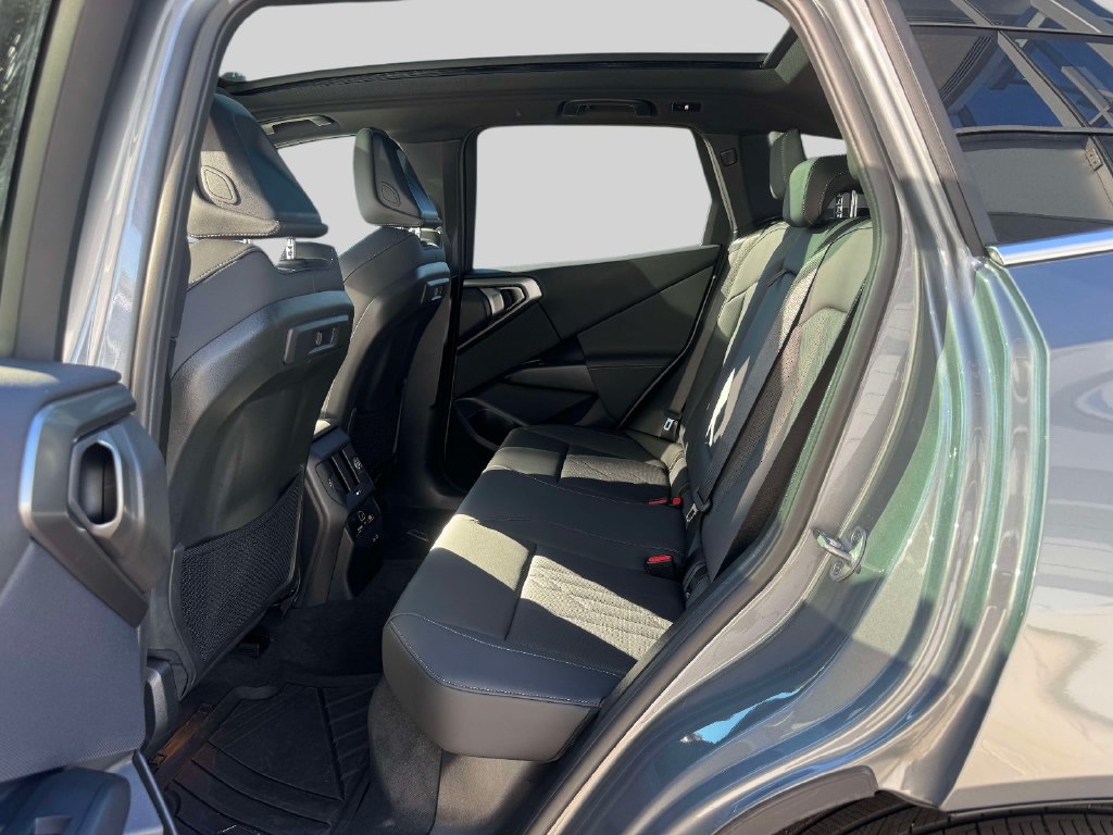 Certified 2026 BMW X3 xDrive30i w/ Premium Package AWD/4WD image 13