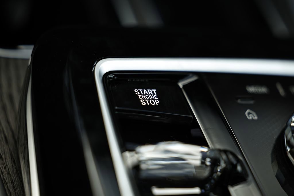 New 2026 BMW 740i w/ Executive Package image 42
