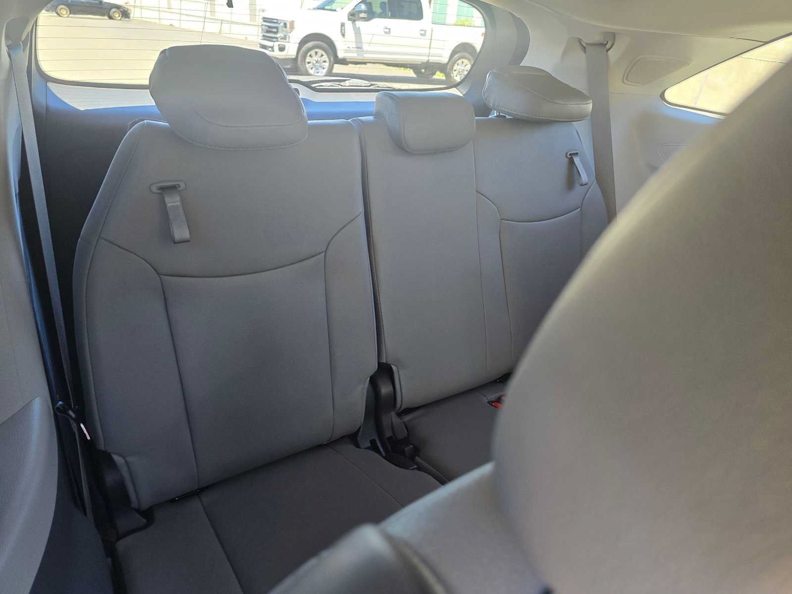 Used 2023 Toyota Sienna XLE w/ XLE Plus Package FWD image 13