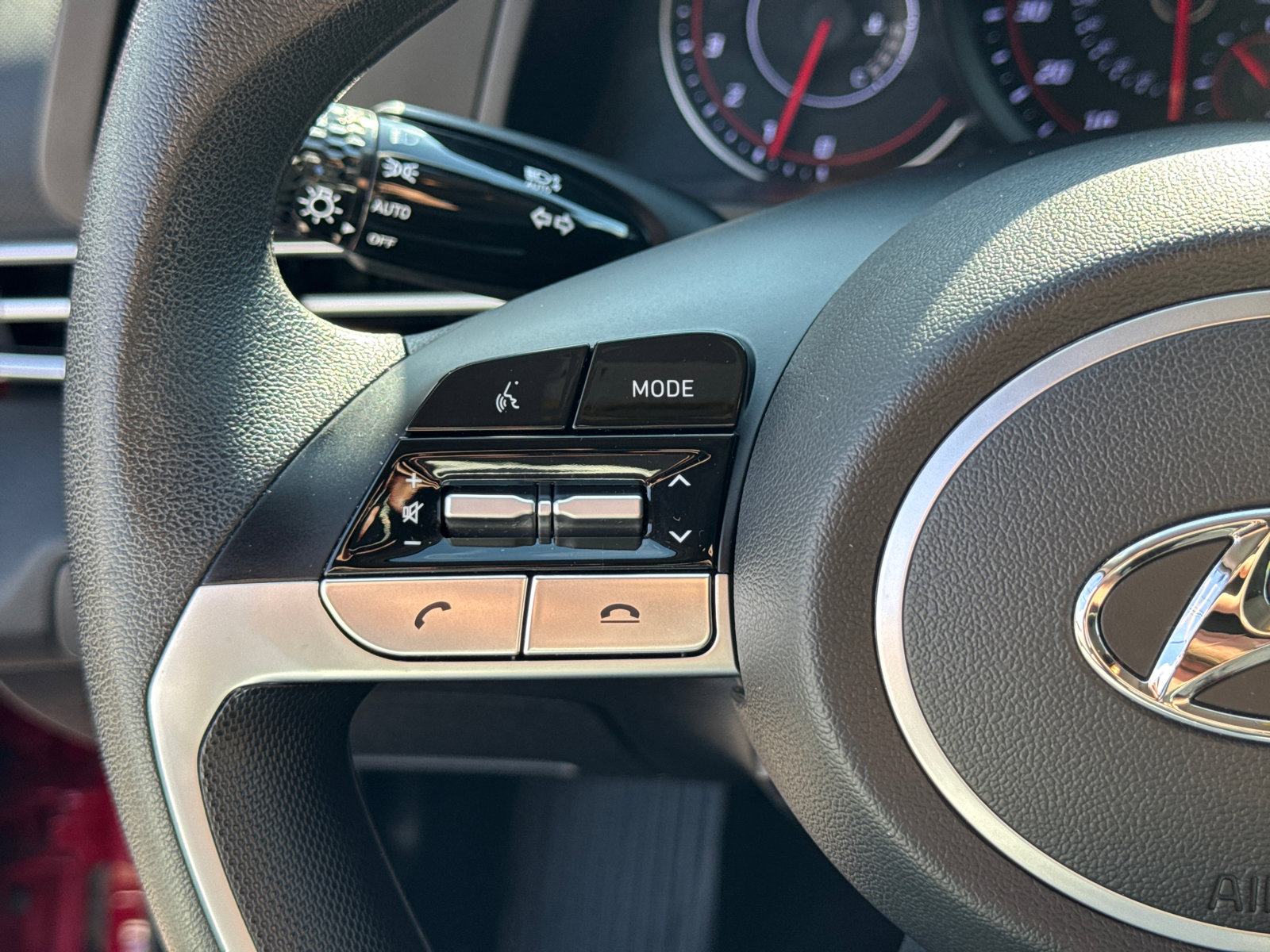 Certified 2023 Hyundai Elantra SEL image 25