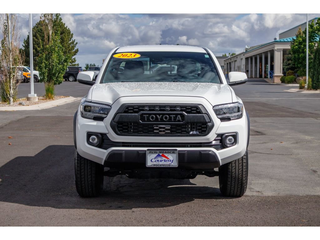 Used 2023 Toyota Tacoma TRD Off-Road w/ Black Out Package (TMS) AWD/4WD image 8