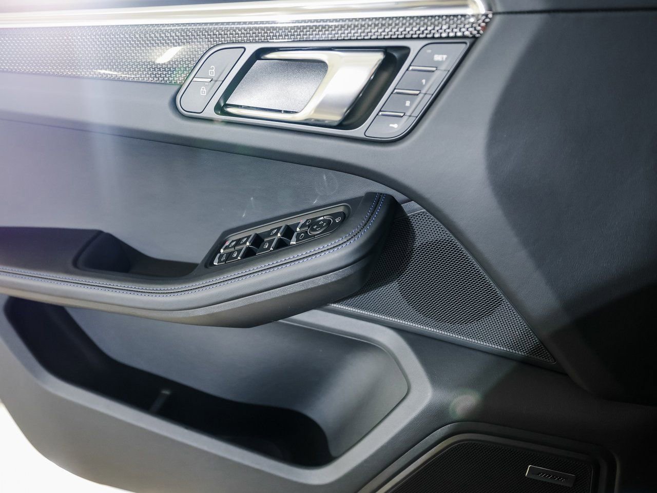 New 2026 Porsche Macan GTS AWD/4WD image 23