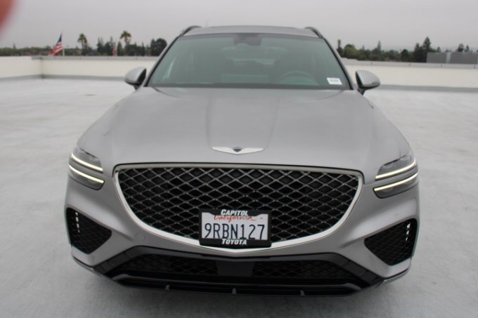 Used 2022 Genesis GV70 3.5T Sport image 7