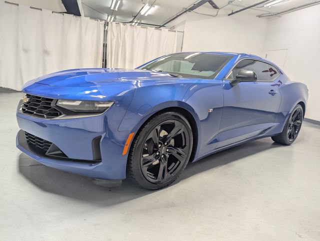 Used 2021 Chevrolet Camaro LT RWD image 5
