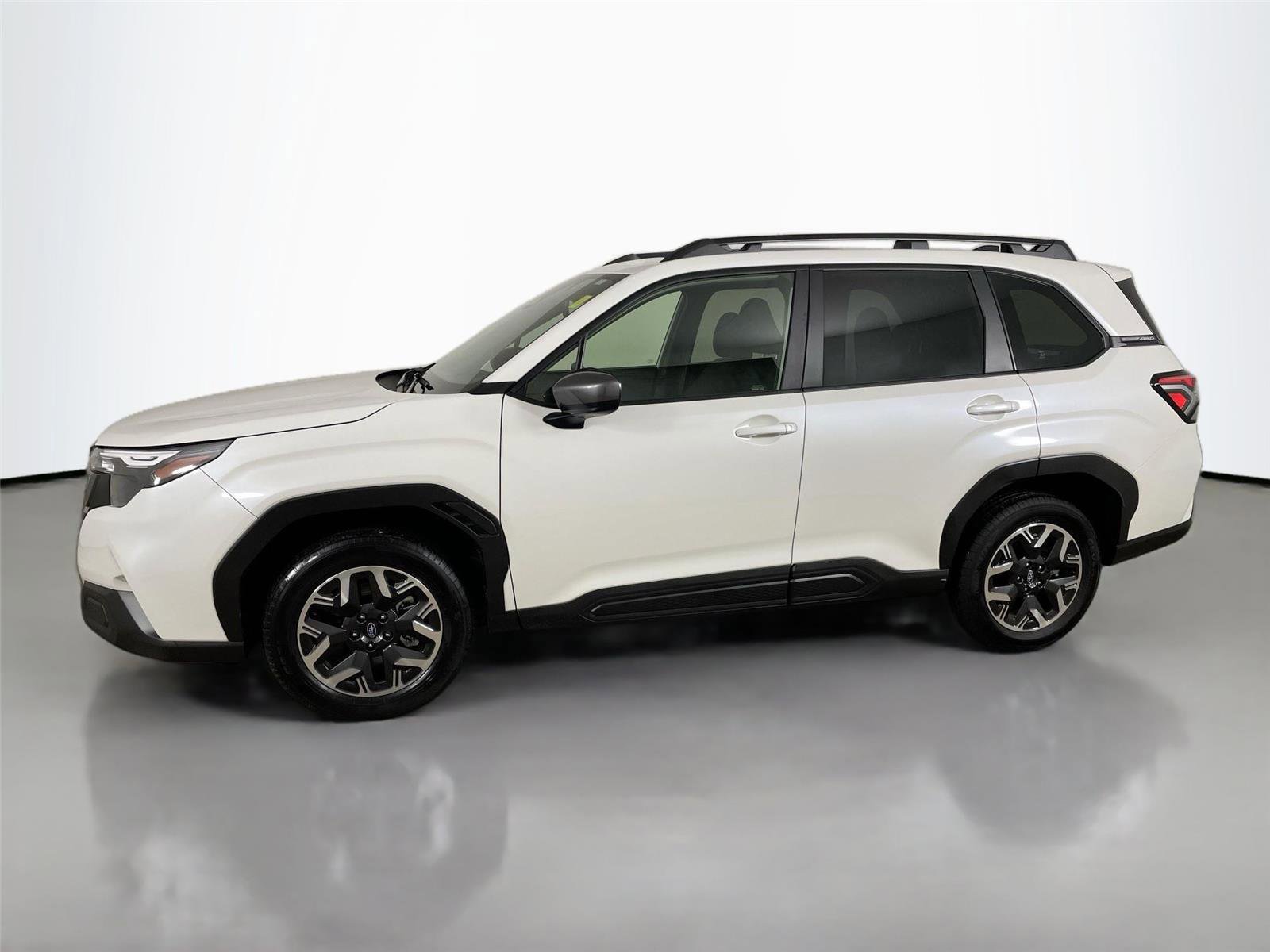 Used 2025 Subaru Forester Premium w/ Convenience Package #1 image 8