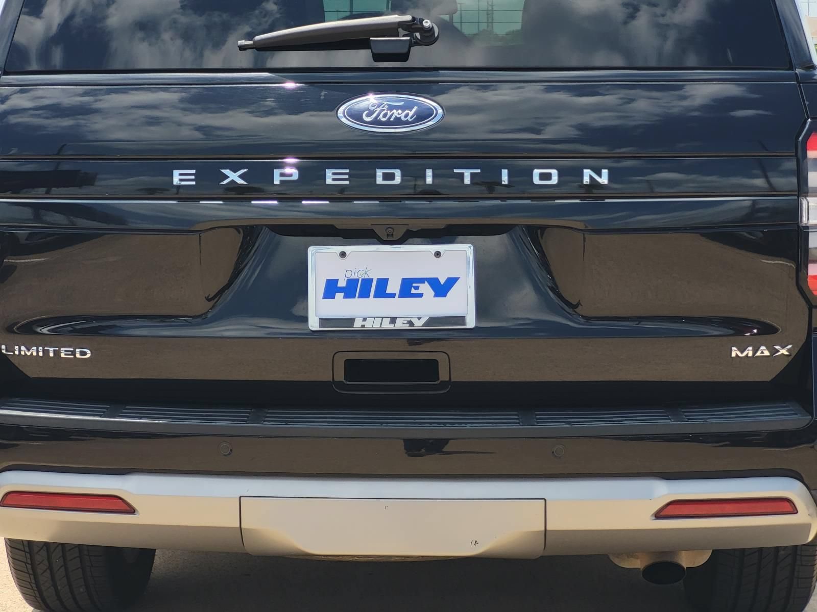 Used 2023 Ford Expedition Max Limited AWD/4WD image 5