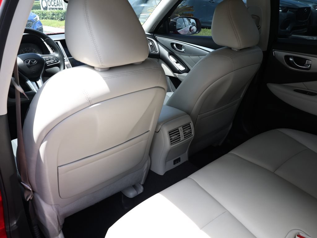 Used 2021 INFINITI Q50 Luxe w/ Cargo Package RWD image 17