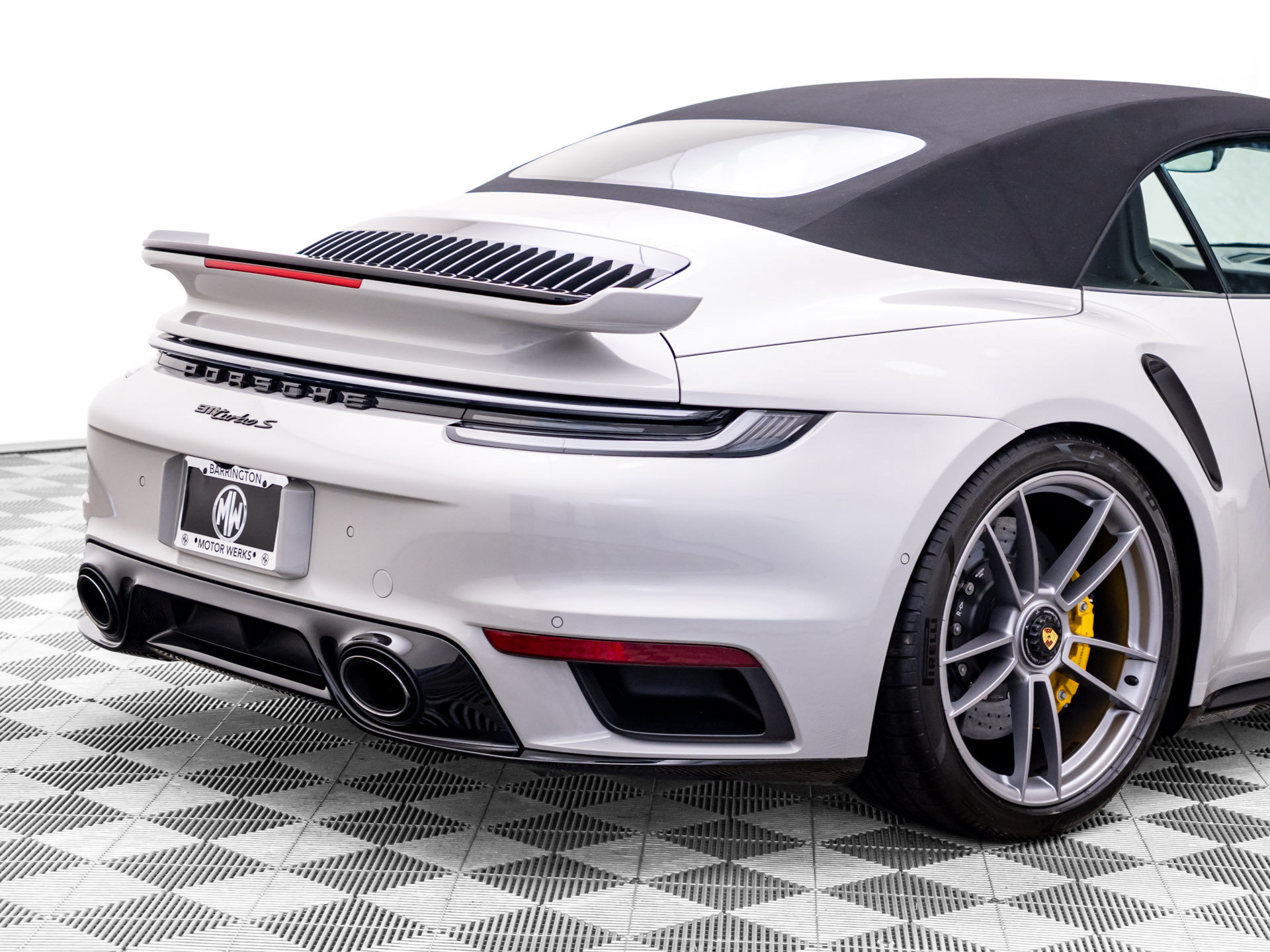 Certified 2022 Porsche 911 Turbo S AWD/4WD image 31