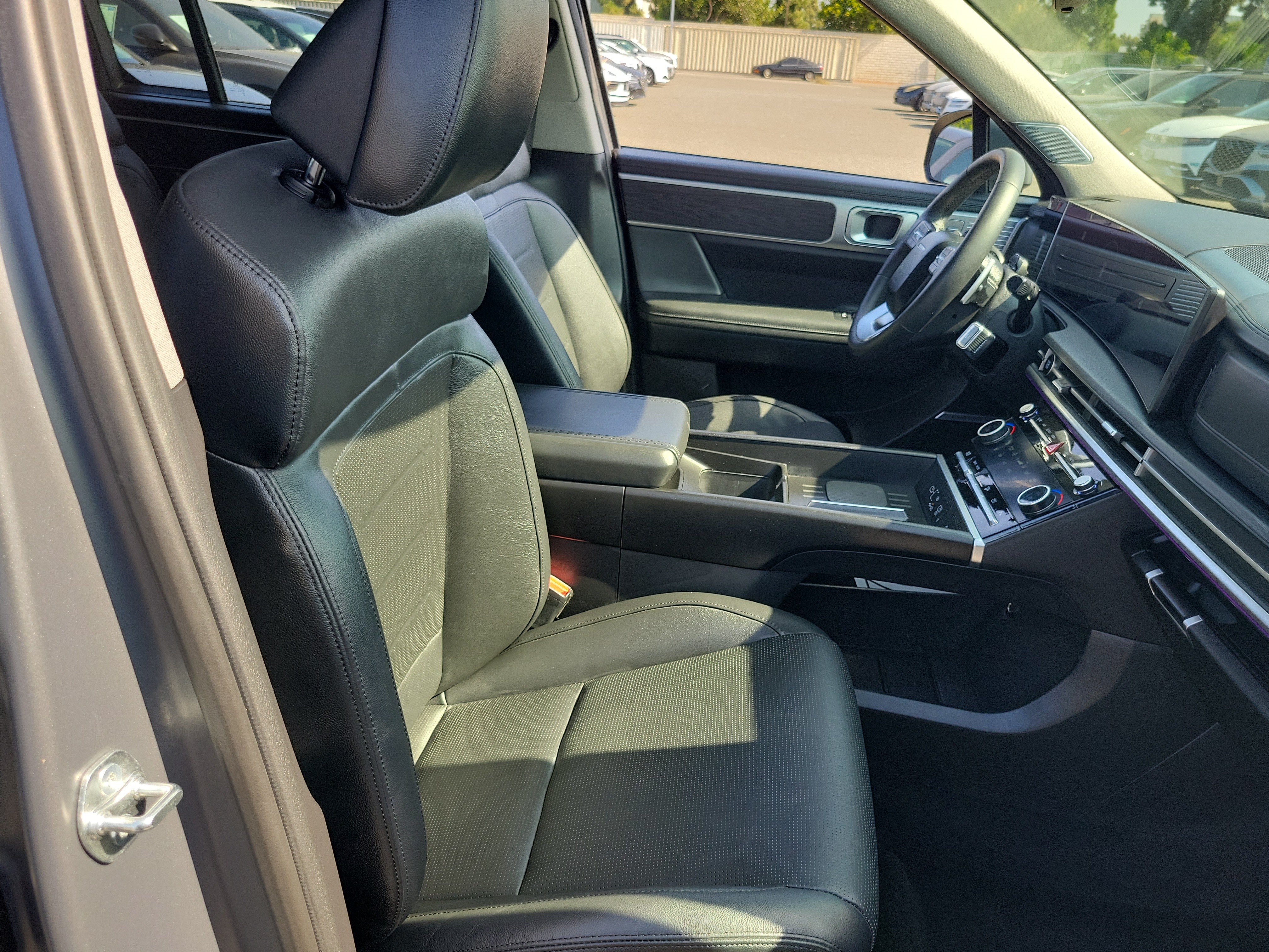 Certified 2025 Hyundai Santa Fe Limited AWD/4WD image 20