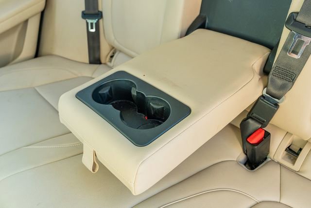 Used 2016 Jaguar XF Premium image 40