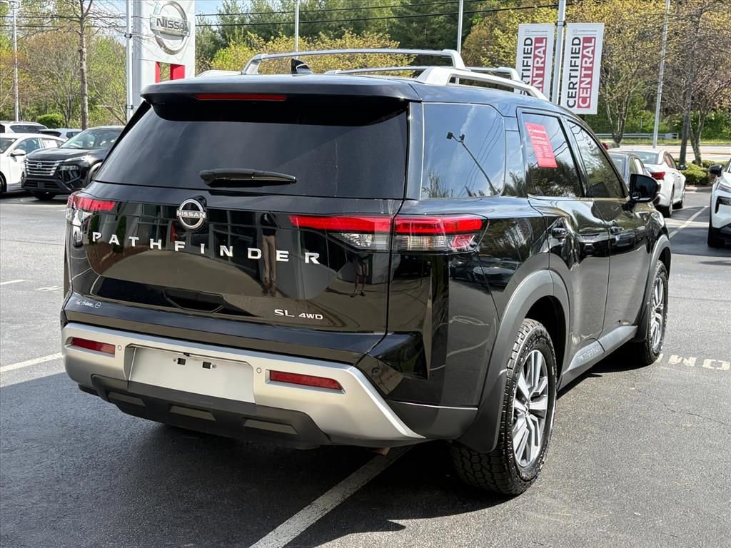 Certified 2024 Nissan Pathfinder SL image 5