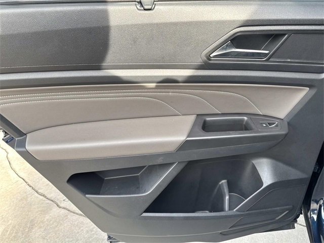 Used 2023 Volkswagen Atlas SE image 11