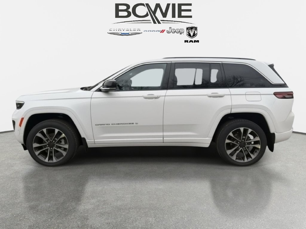 New 2025 Jeep Grand Cherokee Overland w/ MOPAR Finishing Package AWD/4WD image 3