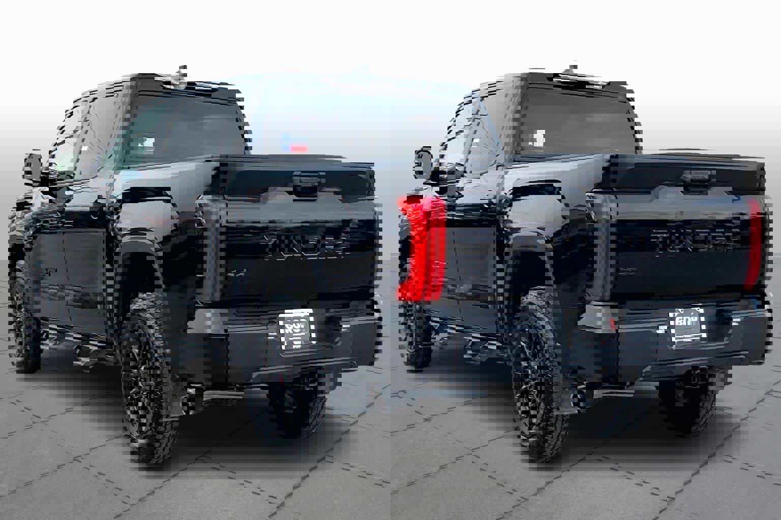 Used 2024 Toyota Tundra SR5 AWD/4WD image 12