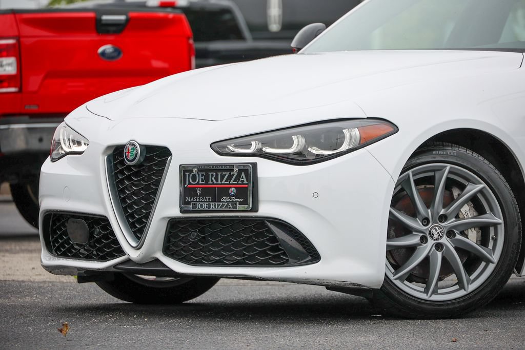 Used 2024 Alfa Romeo Giulia Ti AWD/4WD image 18