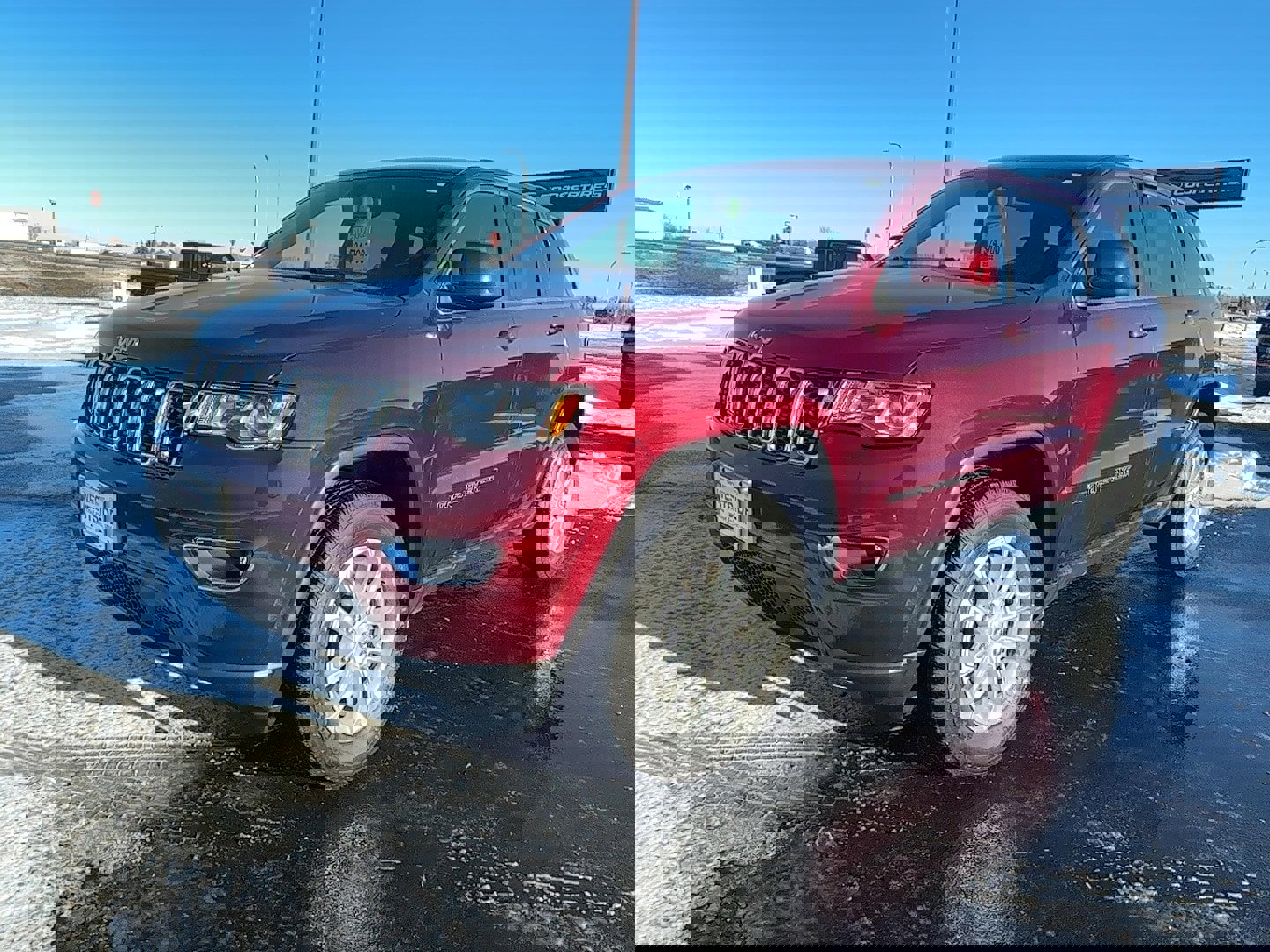 Used 2022 Jeep Grand Cherokee Laredo X image 1