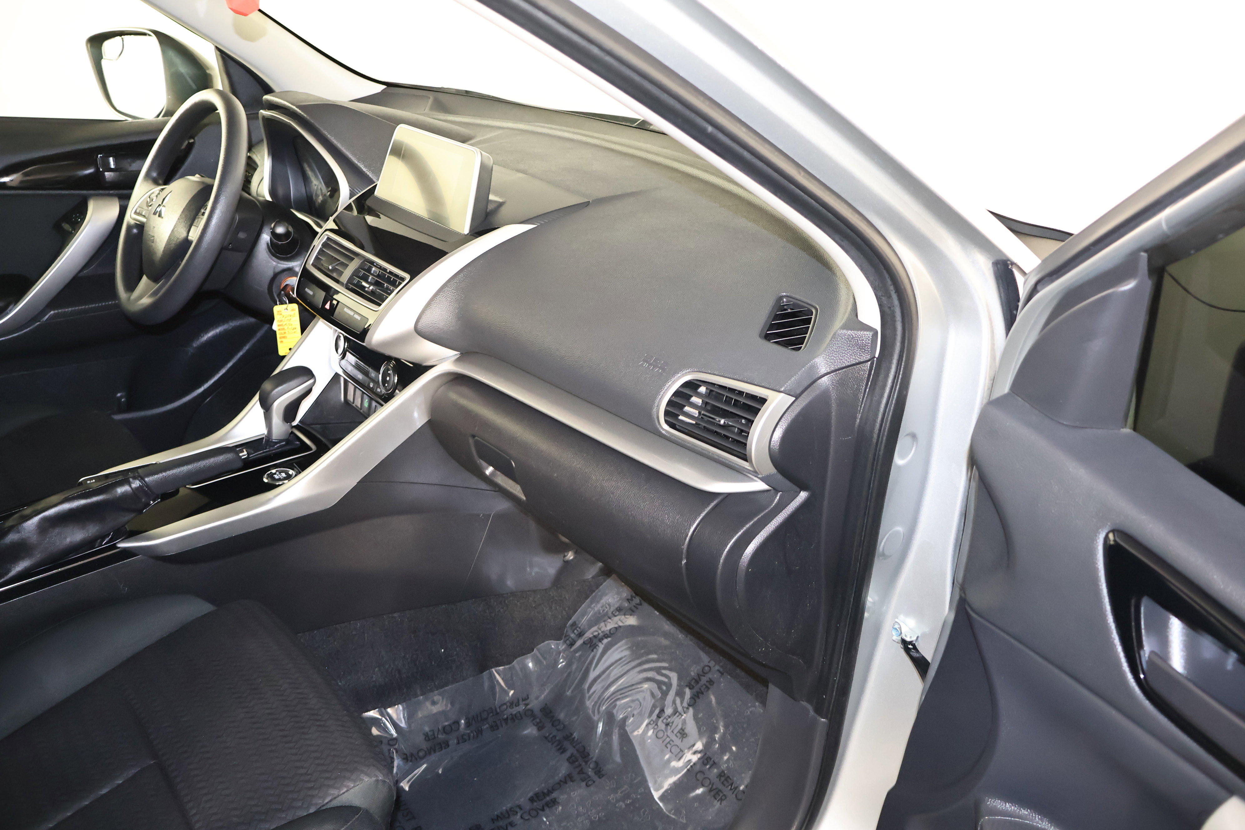 Used 2018 Mitsubishi Eclipse Cross LE image 39