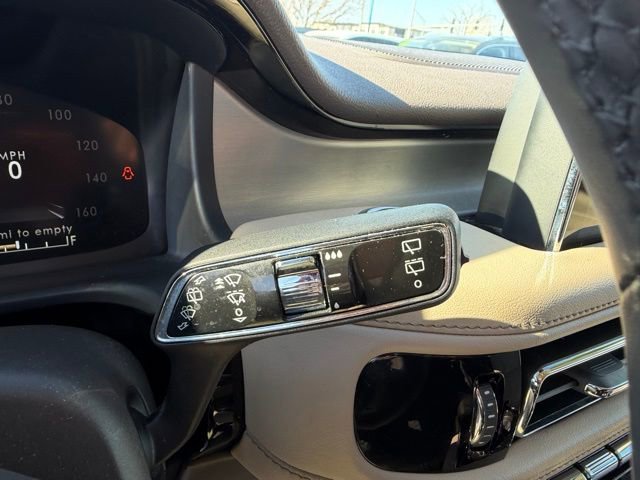 Used 2023 Lincoln Aviator AWD w/ Premium Package image 25