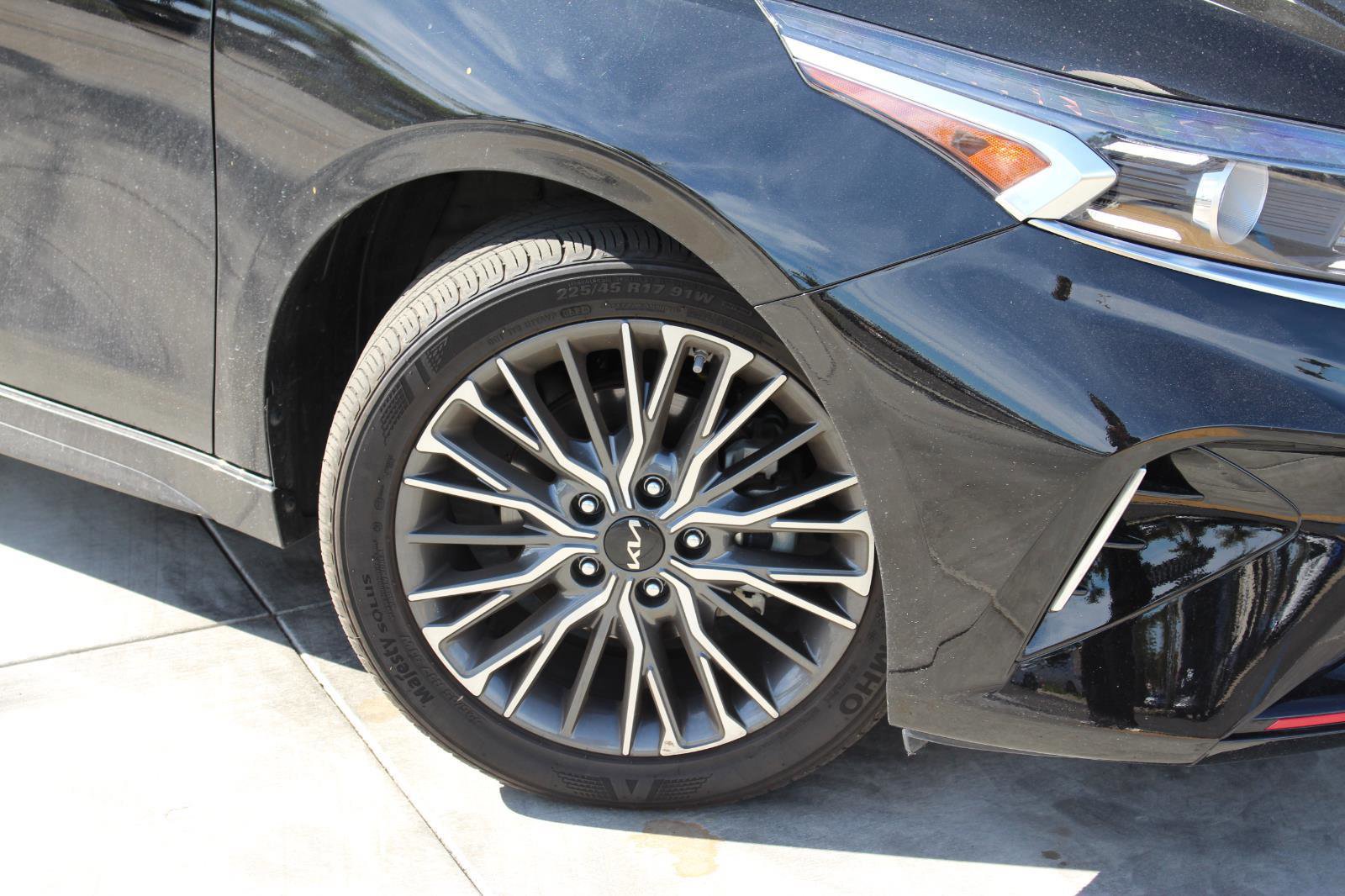 Used 2024 Kia Forte GT-Line image 3