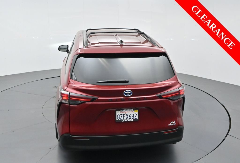 Used 2022 Toyota Sienna XLE image 60