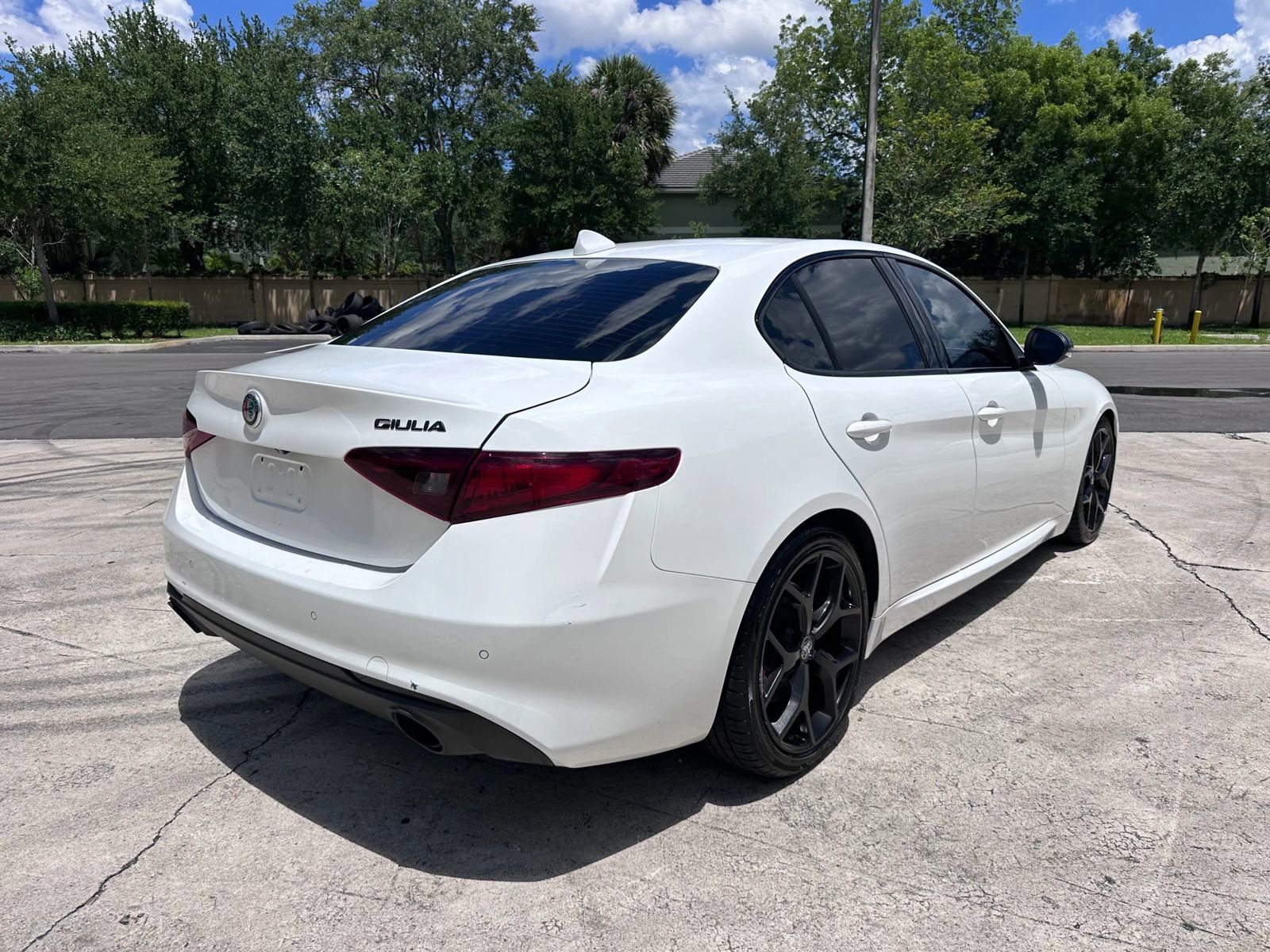 Used 2020 Alfa Romeo Giulia w/ Nero Edizione RWD image 5