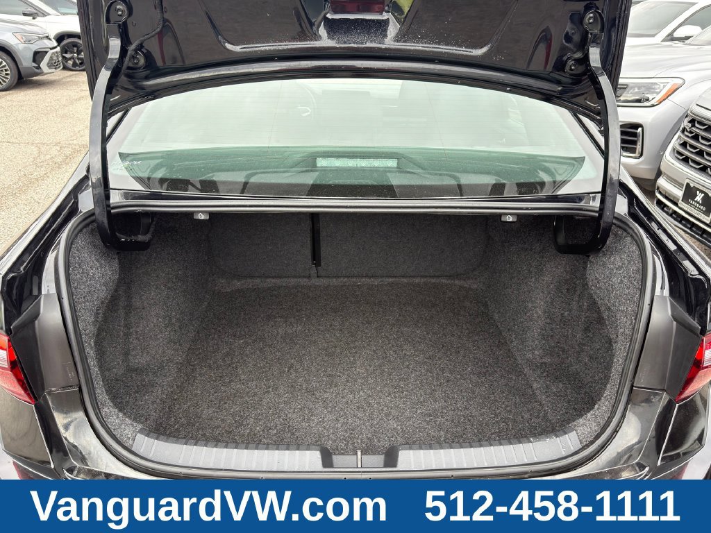 Used 2025 Volkswagen Jetta Sport FWD image 9