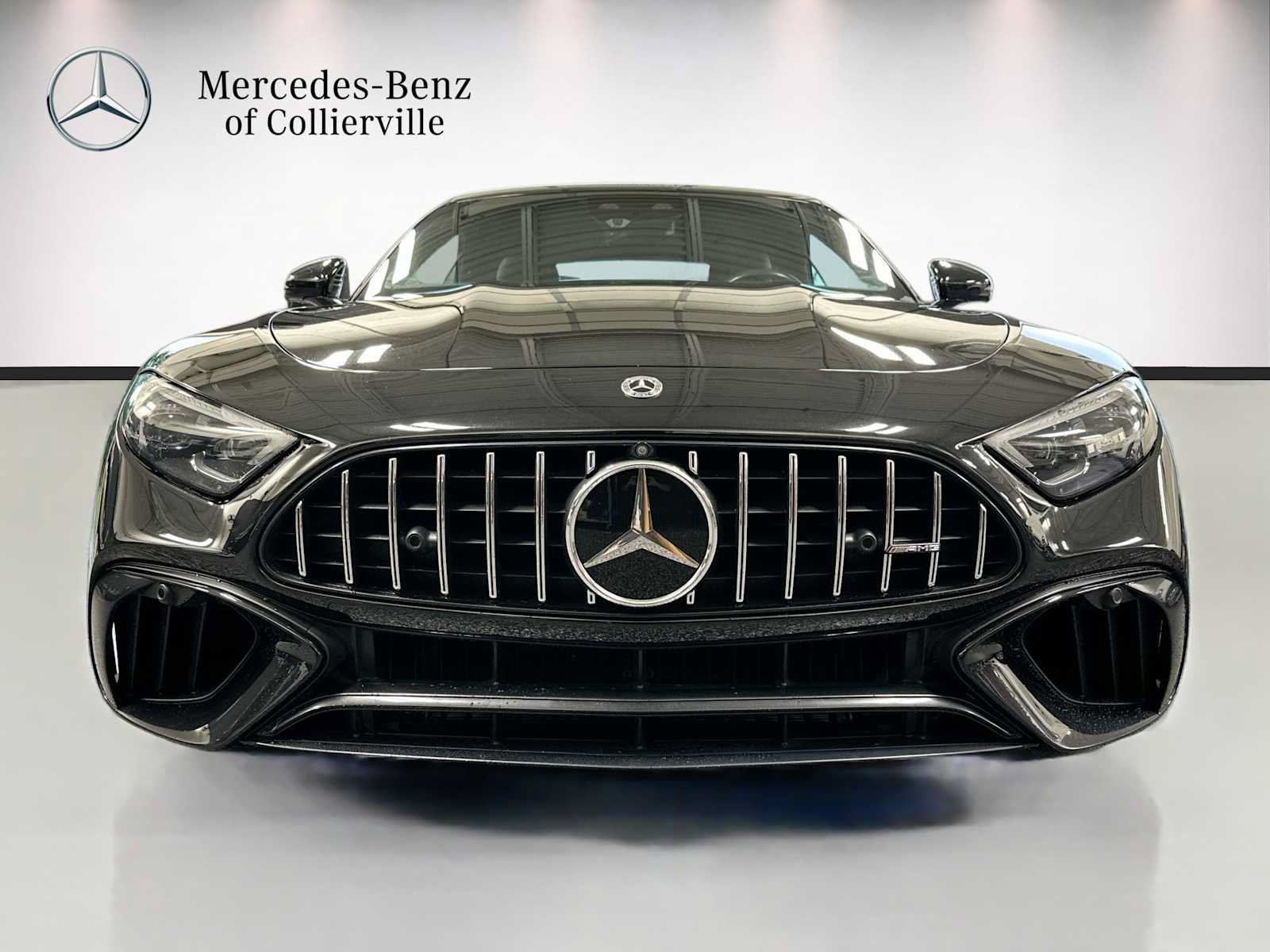 Used 2022 Mercedes-Benz SL 55 AMG 4MATIC w/ Driver Assistance Package image 2