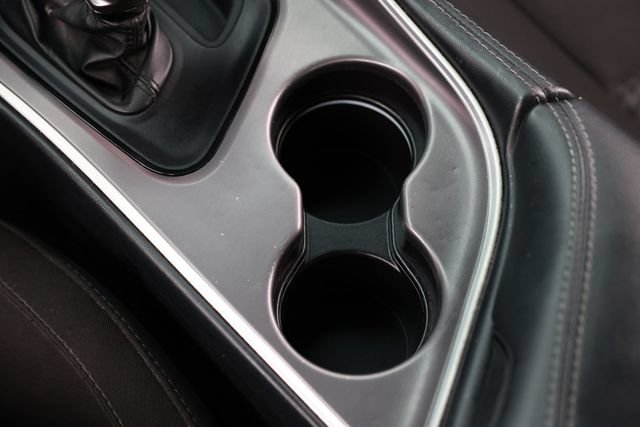 Used 2022 Dodge Challenger R/T RWD image 41