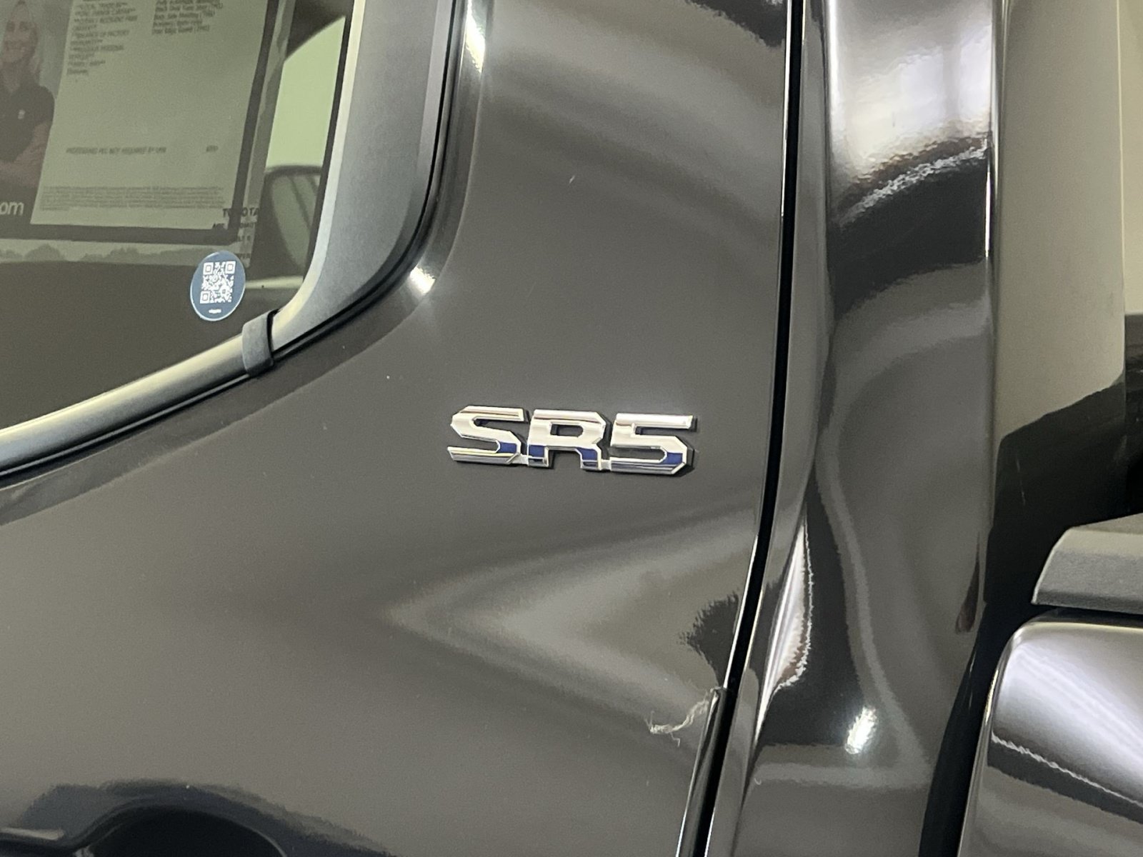 Used 2024 Toyota Tacoma SR5 AWD/4WD image 30
