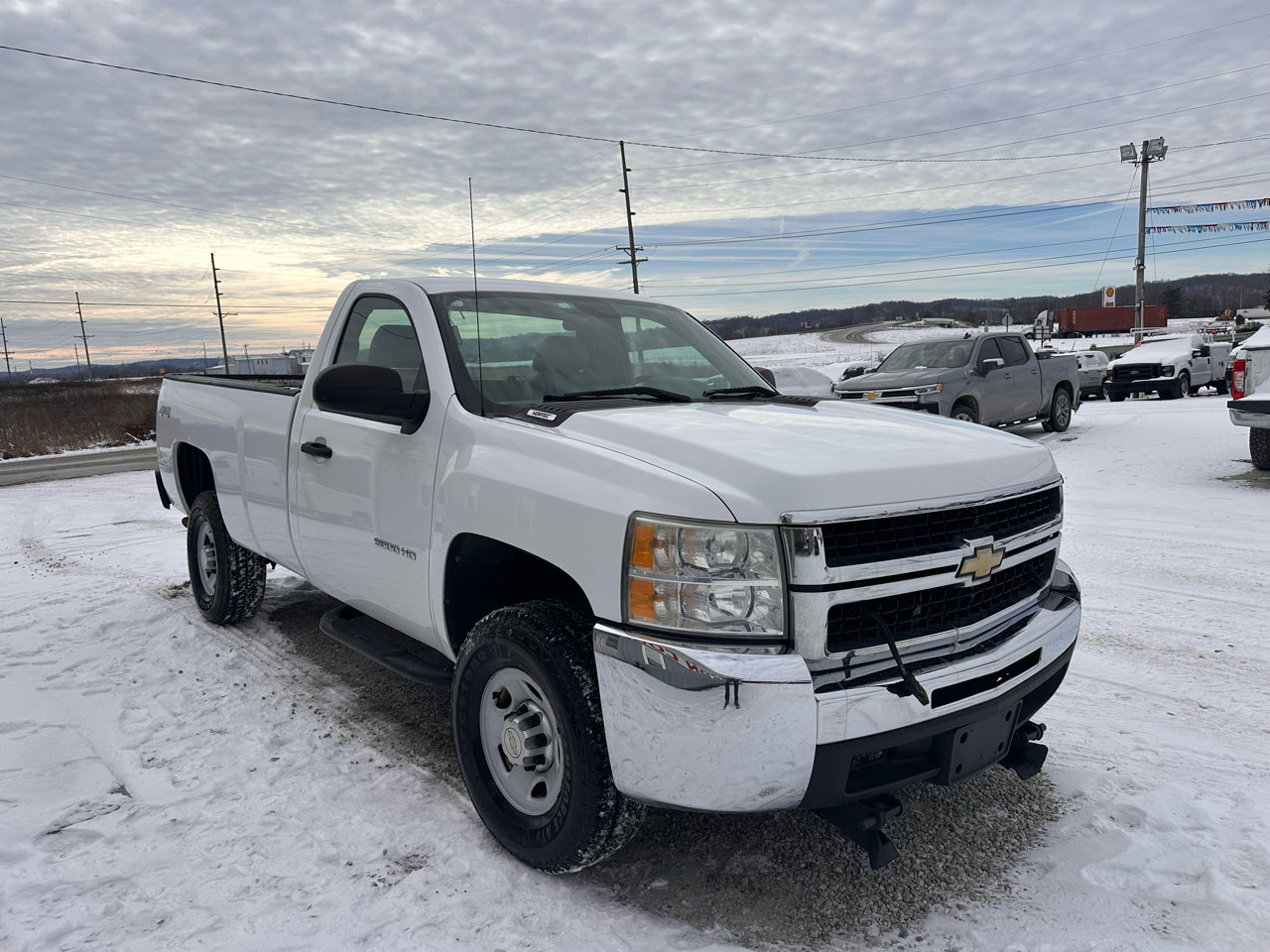 Used 2010 Chevrolet Silverado 2500 W/T w/ Snow Plow Prep Package image 4