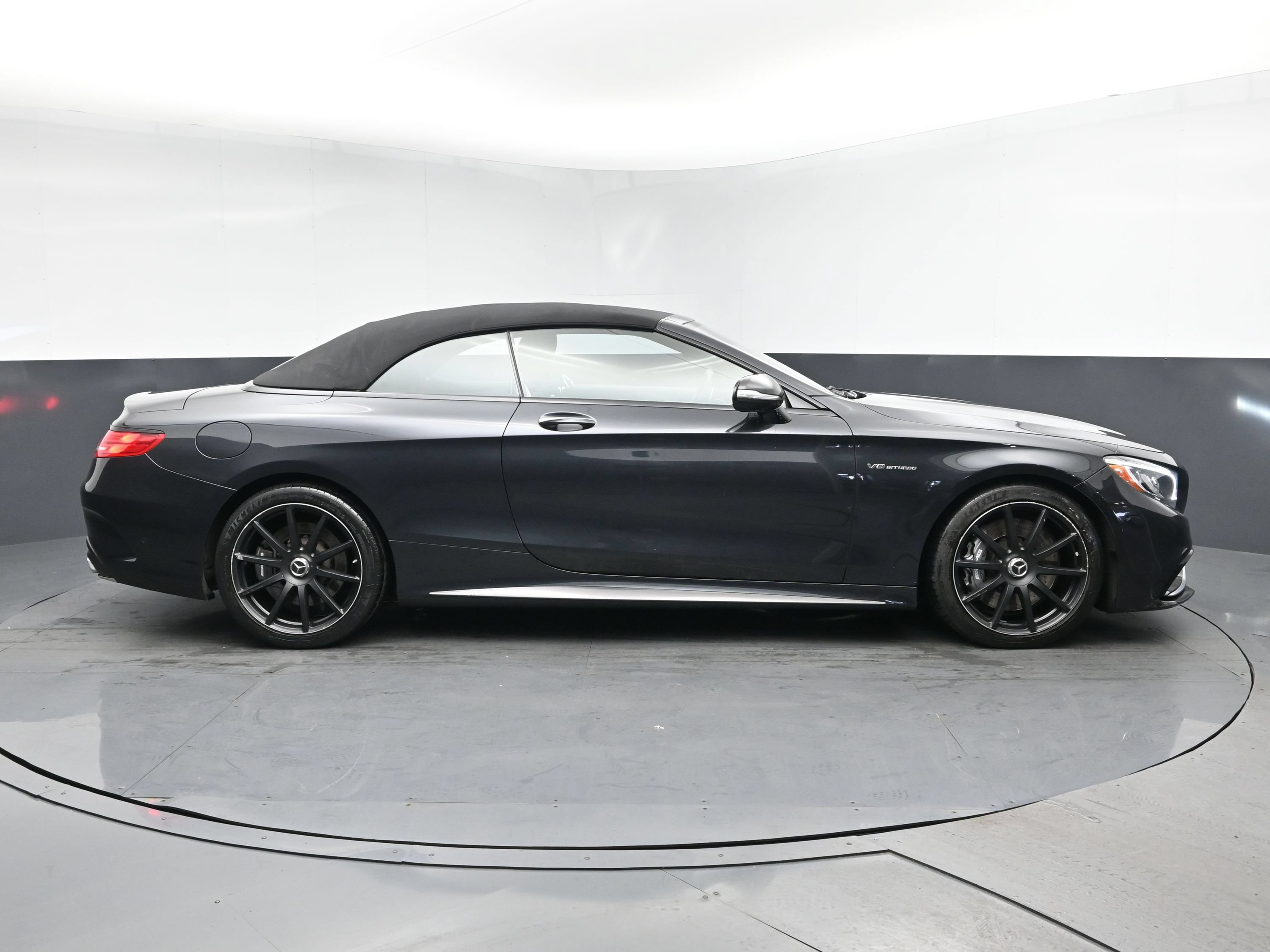 Used 2017 Mercedes-Benz S 63 AMG 4MATIC Cabriolet image 4