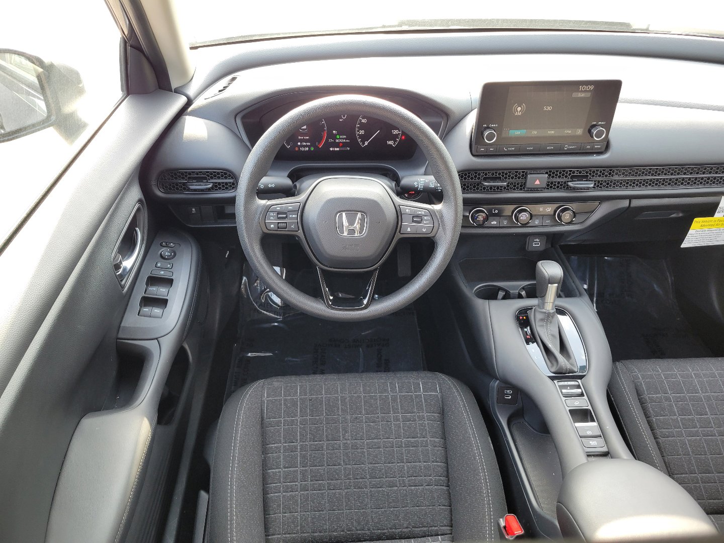 Certified 2025 Honda HR-V LX image 10