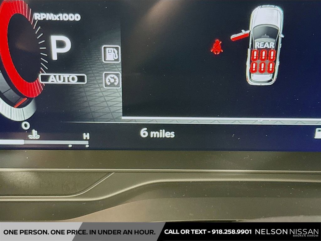 New 2025 Nissan Pathfinder Platinum w/ Black Appearance Package image 12