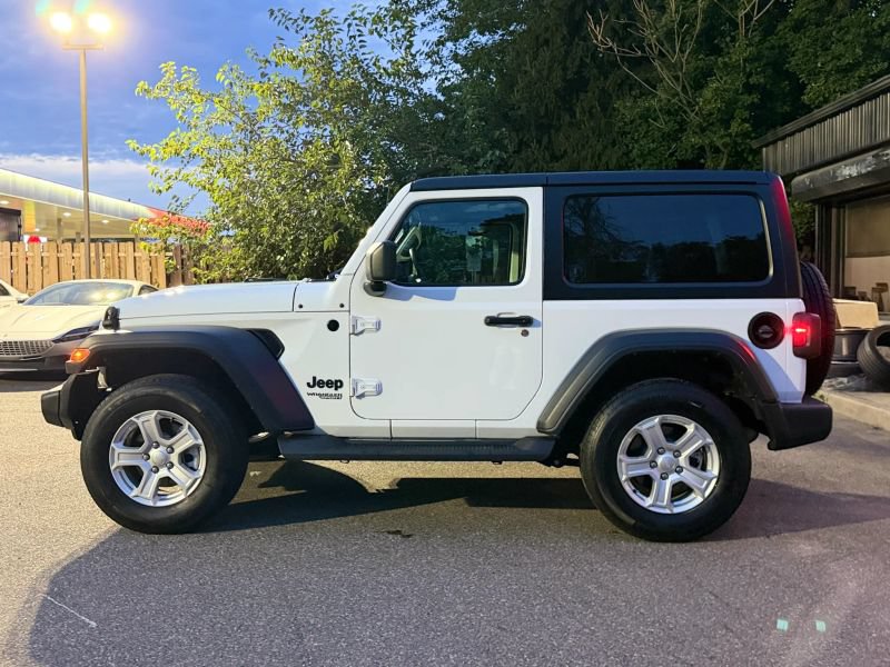 Used 2021 Jeep Wrangler Sport AWD/4WD image 9