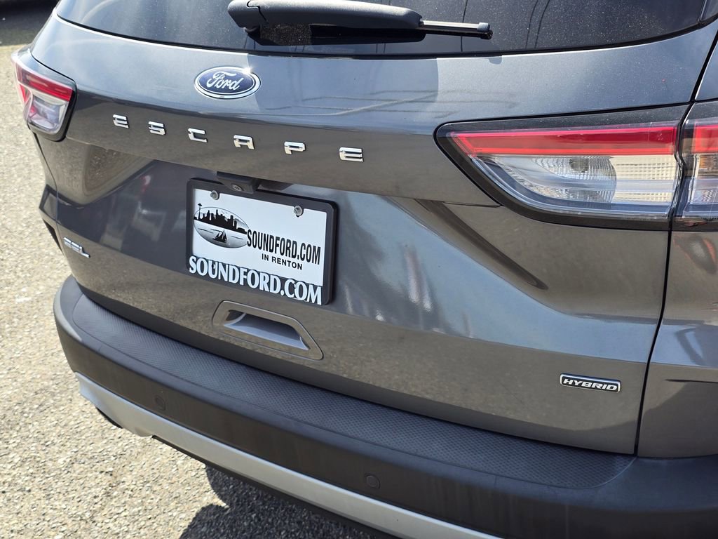 Used 2022 Ford Escape SEL image 13