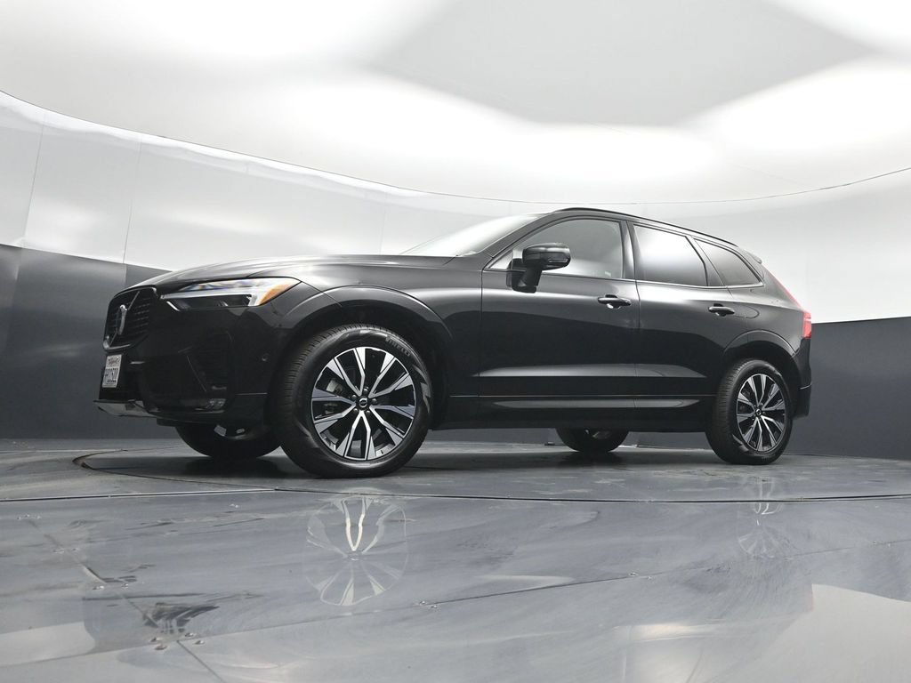 Used 2025 Volvo XC60 B5 Plus AWD/4WD image 46